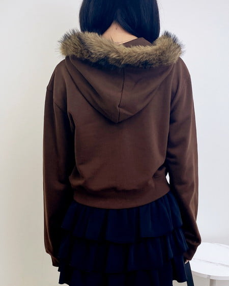 INGNI（イング） エコファー付刺繍ロゴジップショートパーカー ﾌﾞﾗｳﾝ