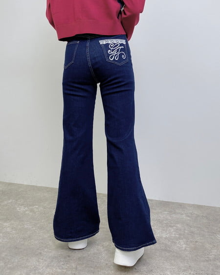 INGNI(イング) ポケット刺繍フレアデニムパンツ インディゴ