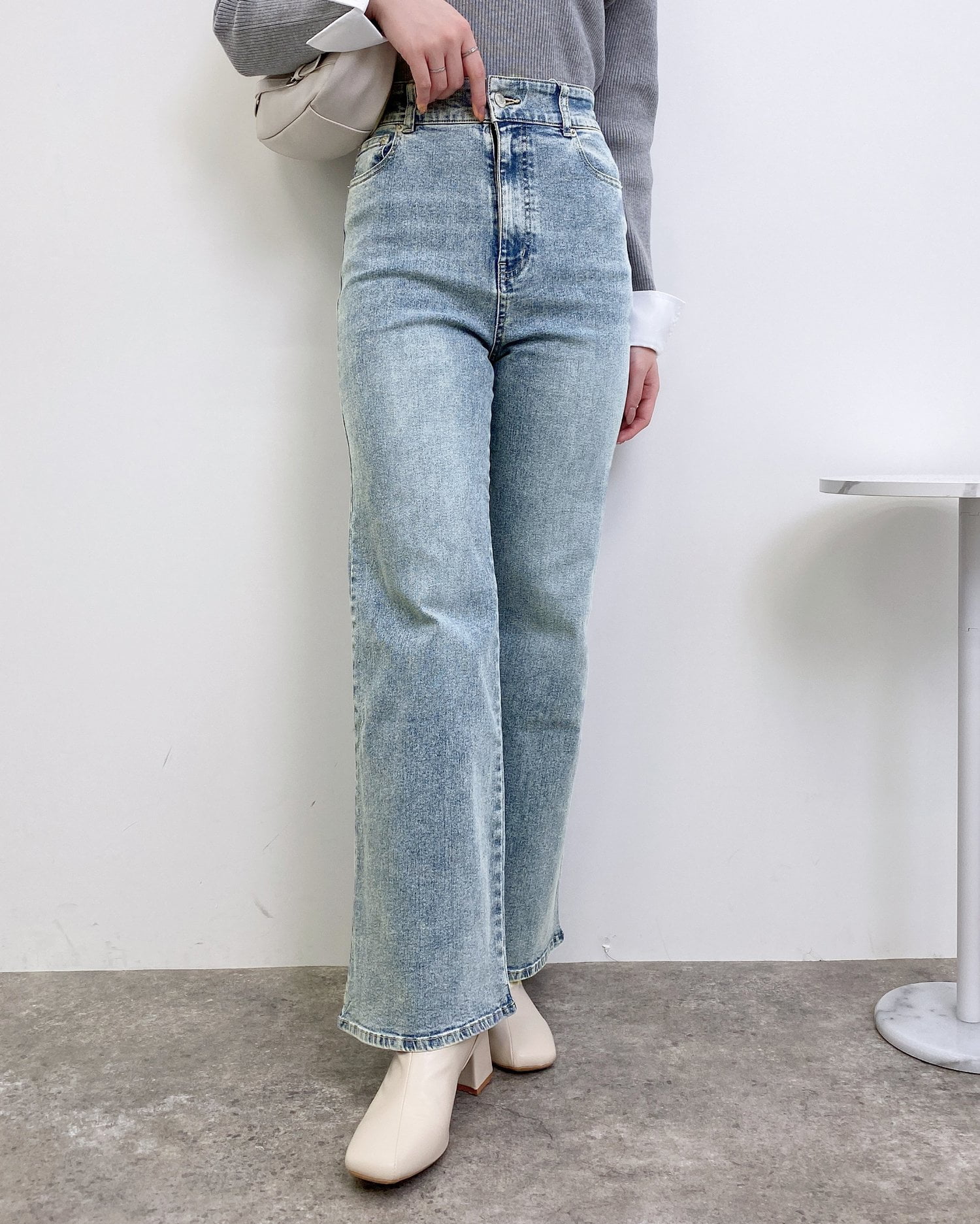 フレアデニムパンツ