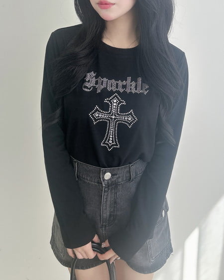 INGNI（イング） ラインストーンクロスロングTシャツ ｸﾛ