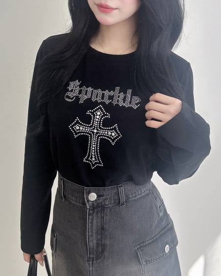 INGNI（イング） ラインストーンクロスロングTシャツ ｸﾛ