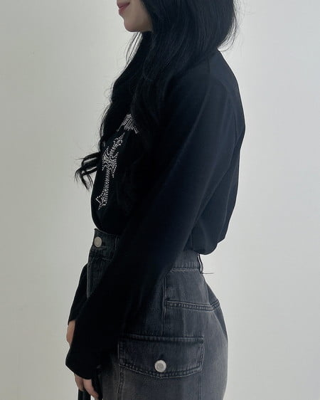 INGNI（イング） ラインストーンクロスロングTシャツ ｸﾛ