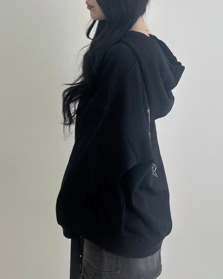 INGNI（イング） バックラインストーンクロススウェットチュニックパーカー ｸﾛ