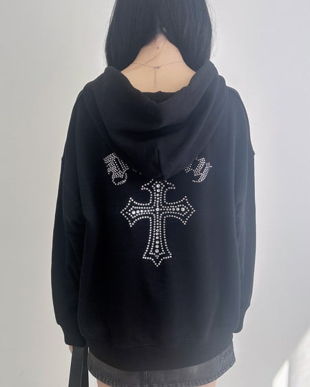 INGNI（イング） バックラインストーンクロススウェットチュニックパーカー ｸﾛ