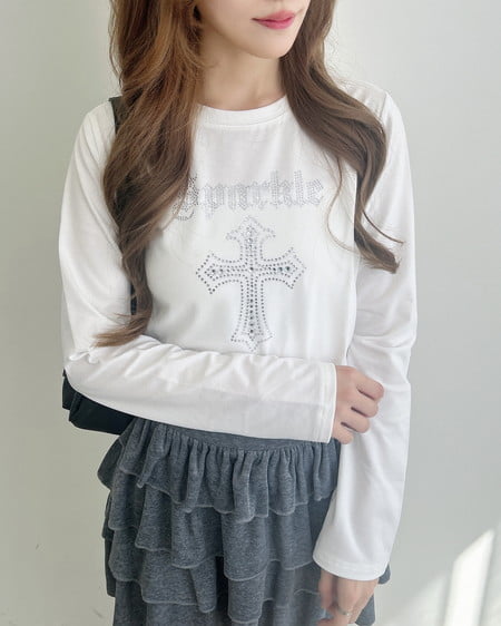 INGNI（イング） ラインストーンクロスロングTシャツ ｵﾌﾎﾜｲﾄ