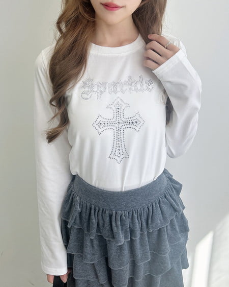 INGNI（イング） ラインストーンクロスロングTシャツ ｵﾌﾎﾜｲﾄ