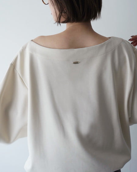 INGNI(イング) プレート付マルチWayダンボールトップス アイボリー