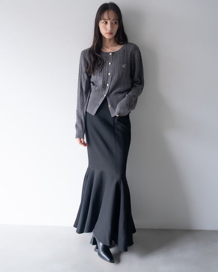 INGNI（イング） 胸刺繍金ボタンケーブルニットカーディガン ﾁｬｺｰﾙｸﾞﾚｰ