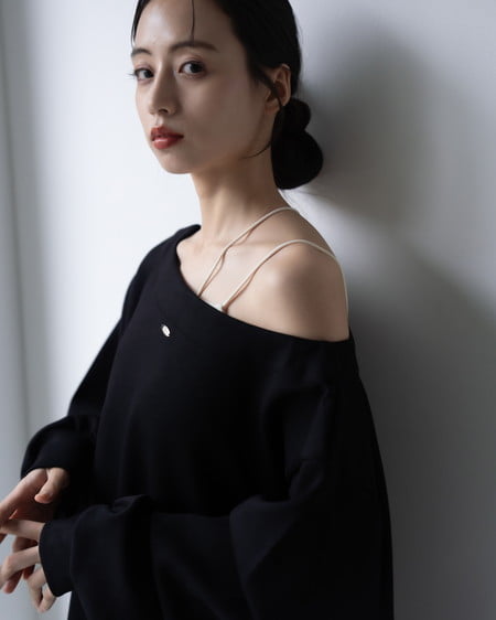 INGNI(イング) プレート付マルチWayダンボールトップス クロ