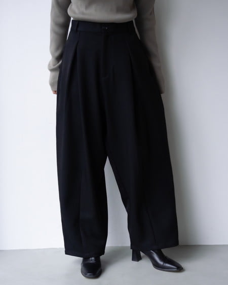 INGNI（イング） コクーンパンツ ｸﾛ