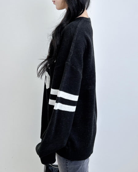 INGNI（イング） ジャガードナンバーロゴニット ｸﾛ/ｵﾌﾎﾜｲﾄ