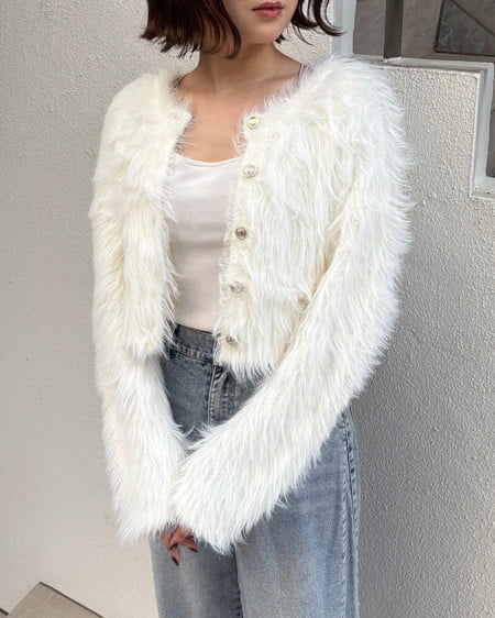 INGNI(イング) ショート丈金ボタンシャギーニットカーディガン アイボリー