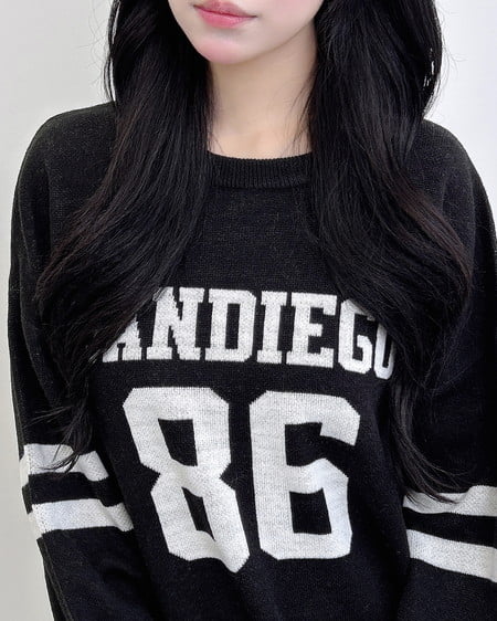 INGNI（イング） ジャガードナンバーロゴニット ｸﾛ/ｵﾌﾎﾜｲﾄ