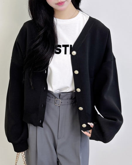 【10／7までの限定価格】Vネックスポンディッシュニットカーディガン