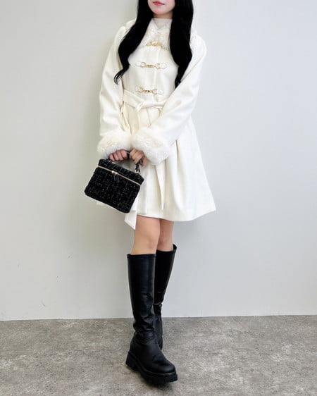 INGNI（イング） ビット付ドーリーコート ｵﾌﾎﾜｲﾄ