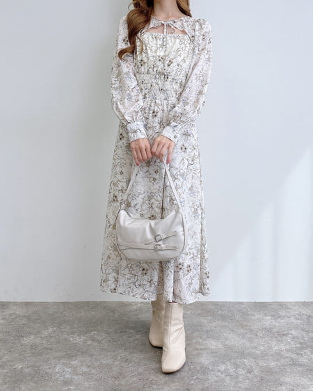 【10／7までの限定価格】【WEB限定】デコルテオープン花柄ワンピース