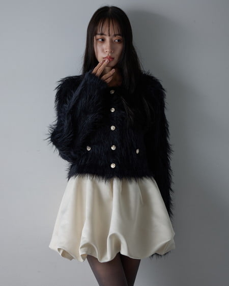 INGNI(イング) ショート丈金ボタンシャギーニットカーディガン クロ