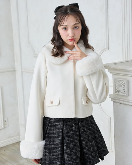 【WEB限定】4Wayビジューボタンショートコート