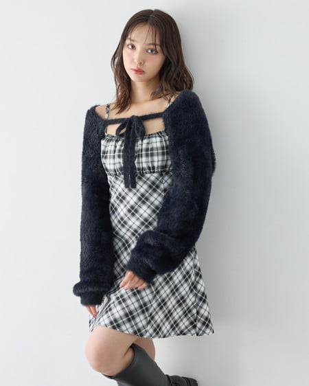 【WEB限定】フェザーボレロニット＋チェック柄ミニキャミワンピースセット