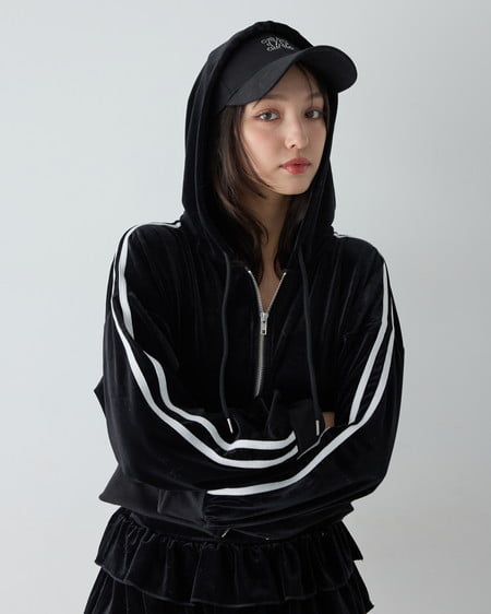 INGNI（イング） ラインストーンロゴキャップ ｸﾛ