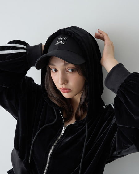 INGNI（イング） ラインストーンロゴキャップ ｸﾛ