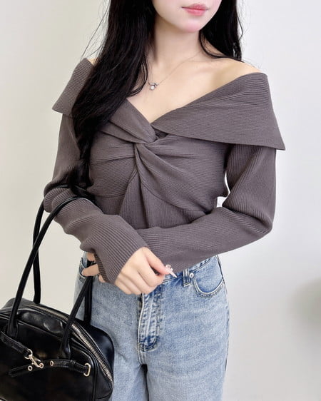 INGNI（イング） フロントツイストオフショルニット ﾁｬｺｰﾙｸﾞﾚｰ