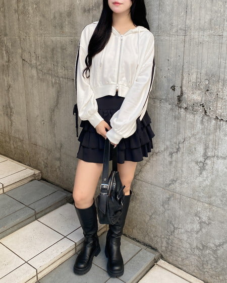 INGNI(イング) 袖レースリボンショートスウェットジップパーカー(セットアップ対応) オフホワイト/クロ