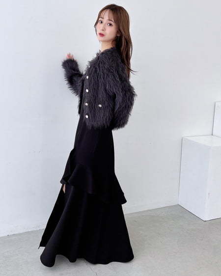 INGNI(イング) ショート丈金ボタンシャギーニットカーディガン チャコールグレー