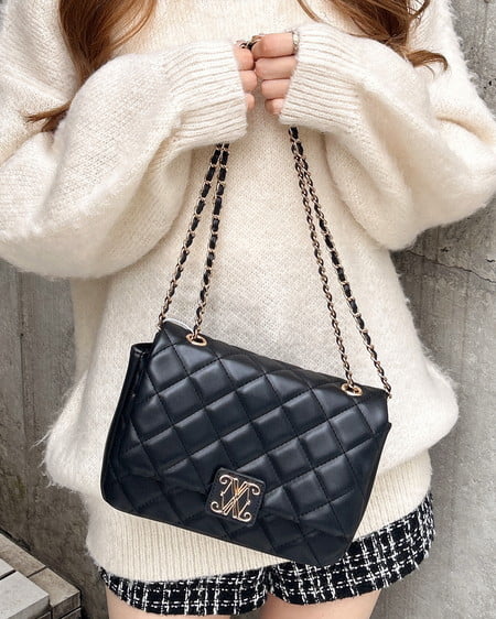 エンブレム付キルティングショルダーバッグ