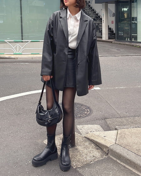 INGNI(イング) フェイクレザーテーラードジャケット クロ