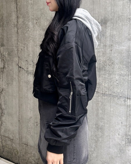 INGNI（イング） クロップド丈MA-1 ｸﾛ