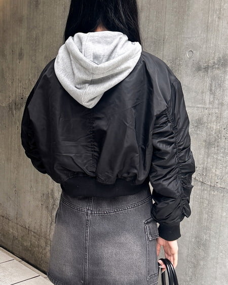 INGNI（イング） クロップド丈MA-1 ｸﾛ