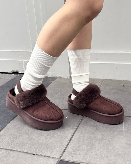 INGNI(イング) 厚底フェイクムートンサンダル ブラウン