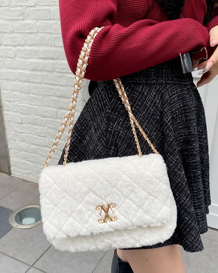 INGNI(イング) フェイクファーキルティングショルダーバッグ オフホワイト