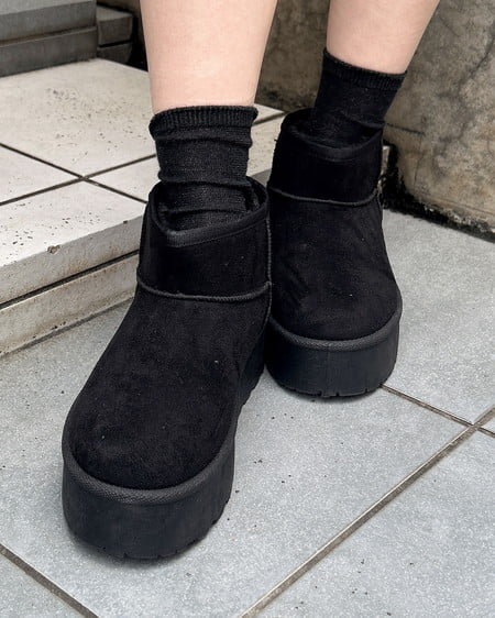 厚底フェイクムートンブーツ