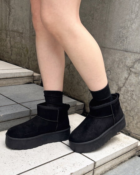 INGNI(イング) 厚底フェイクムートンブーツ クロ