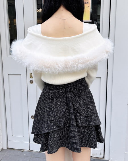 INGNI(イング) フェイクファー付ケープオフショルニット アイボリー