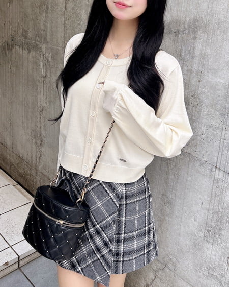 INGNI(イング) プレート付ニットカーディガン アイボリー