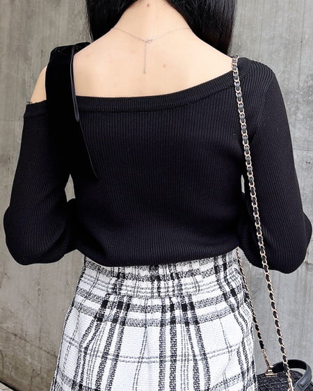 INGNI（イング） リブワンショルベロアリボンニット ｸﾛ