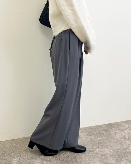 INGNI（イング） 共ベルト付ワイドパンツ ﾁｬｺｰﾙｸﾞﾚｰ