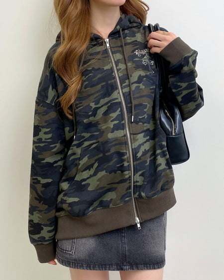 INGNI(イング) バックラインストーンクロススウェットチュニックパーカー メイサイ