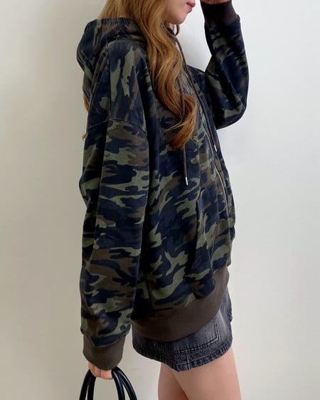 INGNI(イング) バックラインストーンクロススウェットチュニックパーカー メイサイ