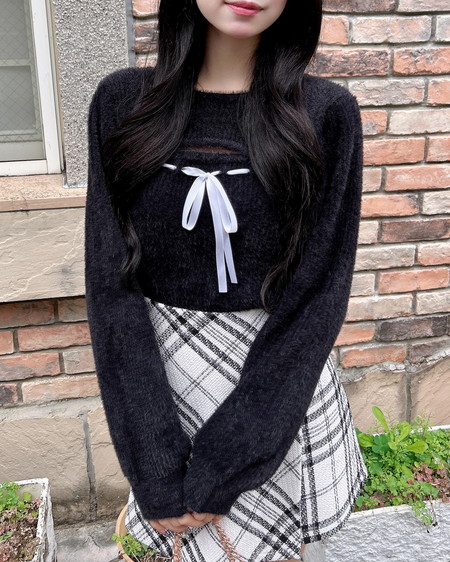 【一部カラー予約受付中】フェザーリブデコルテオープンリボンニット