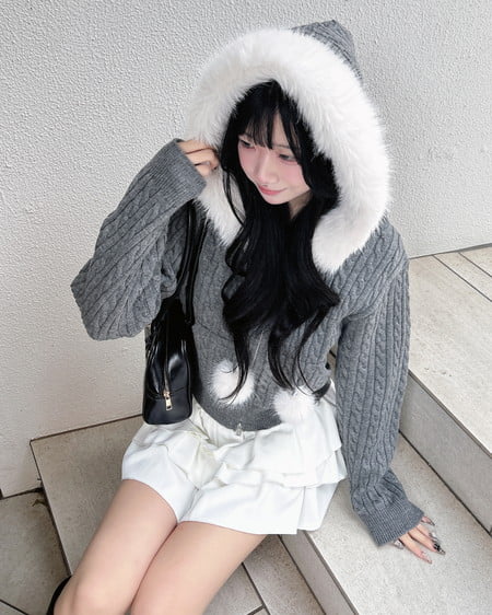 INGNI(イング) ポンポン付フェイクファーケーブルニットパーカー グレー