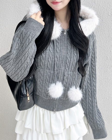 INGNI(イング) ポンポン付フェイクファーケーブルニットパーカー グレー