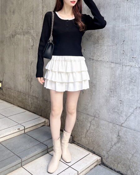 INGNI(イング) フリルレース付ヘンリーネックニット クロ