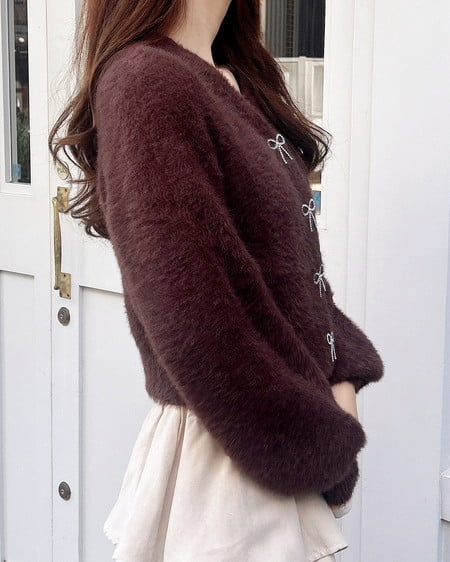 INGNI（イング） Vネックリボンボタンフェザーニットカーディガン ﾌﾞﾗｳﾝ