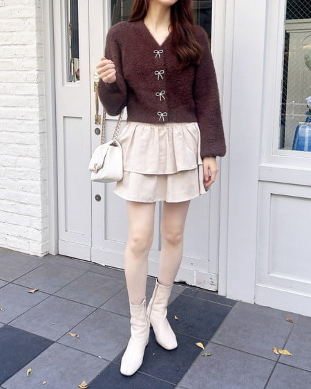 INGNI（イング） Vネックリボンボタンフェザーニットカーディガン ﾌﾞﾗｳﾝ