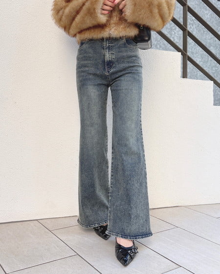 【11／11までの限定価格】【S～Mサイズ】フレアデニムパンツ