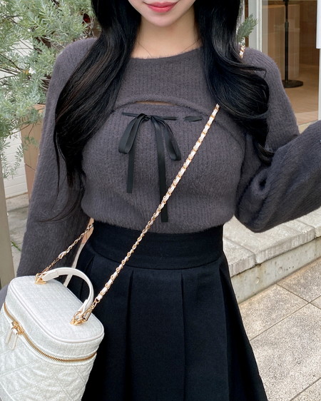 【一部カラー予約受付中】【WEB限定カラー】フェザーリブデコルテオープンリボンニット